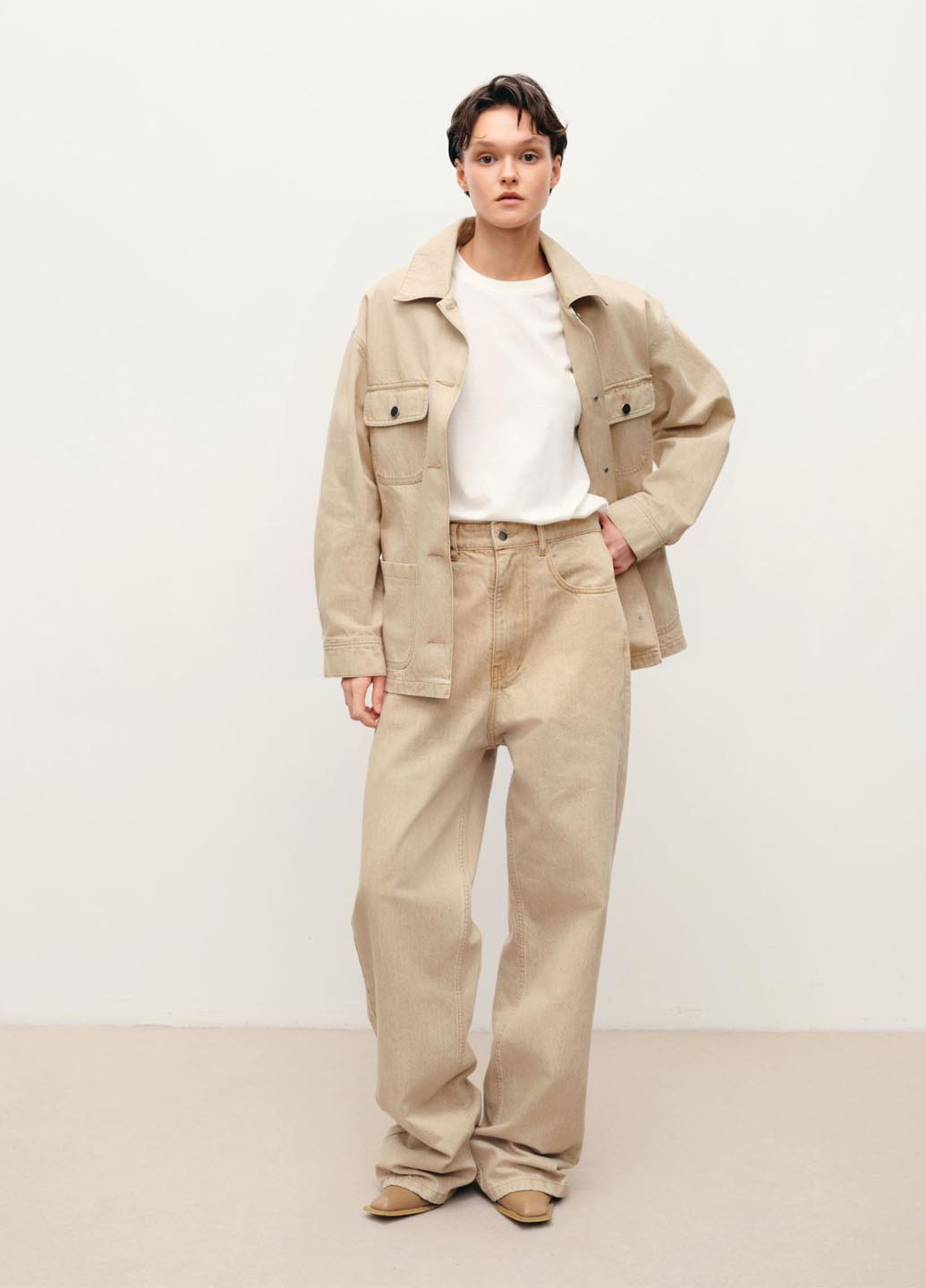 Бежева демісезонна куртка JUL