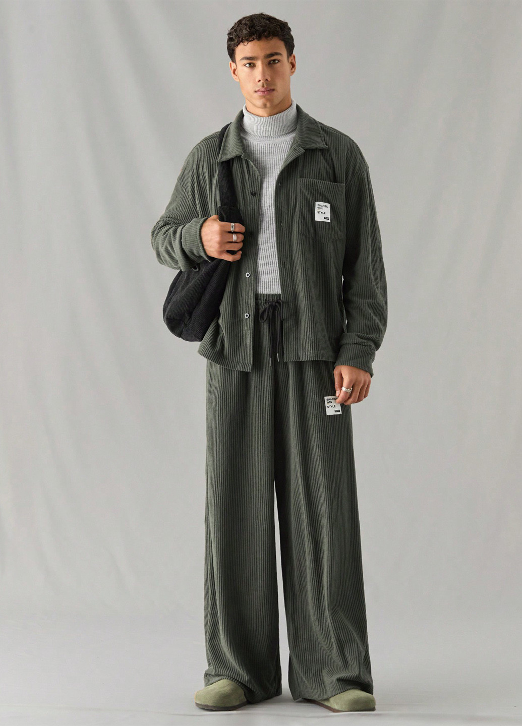 Оливковий (хакі) демісезонний костюм (сорочка, штани) брючний, з сорочкою SHEIN