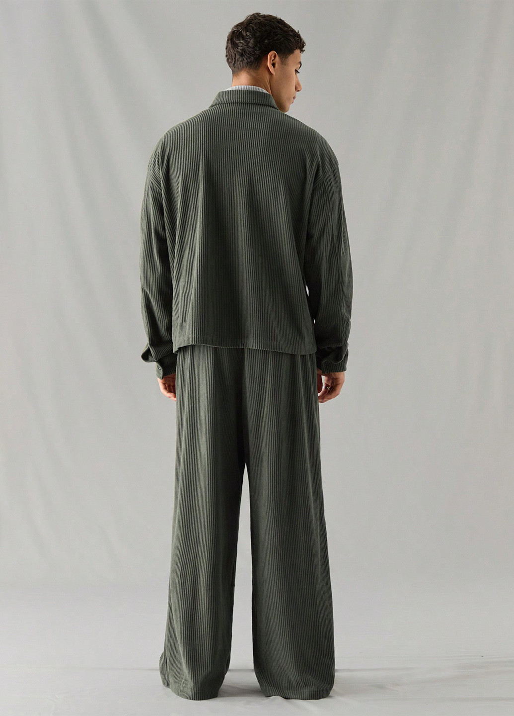 Оливковий (хакі) демісезонний костюм (сорочка, штани) брючний, з сорочкою SHEIN