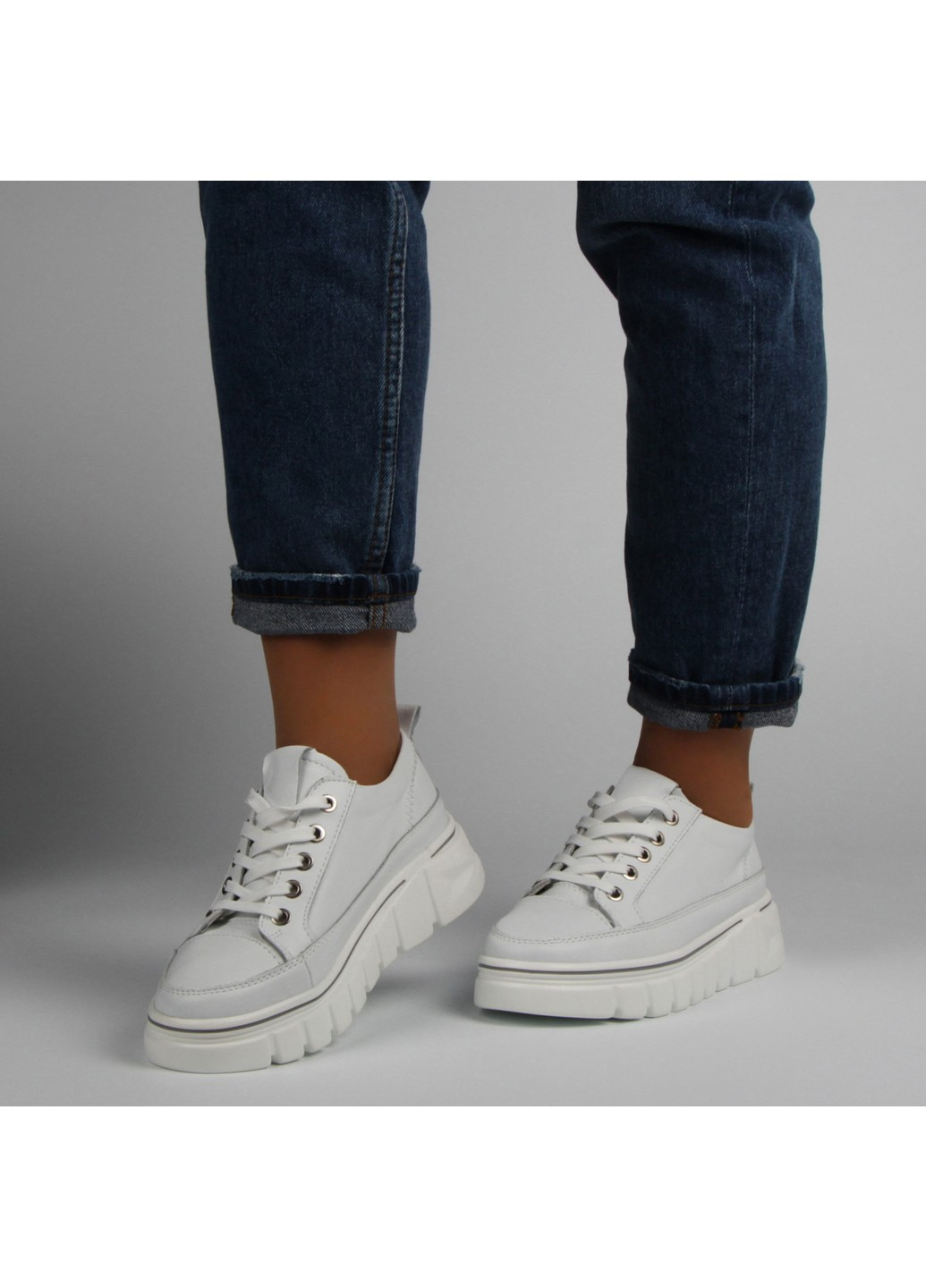 Белые демисезонные женские кроссовки 197990 Renzoni