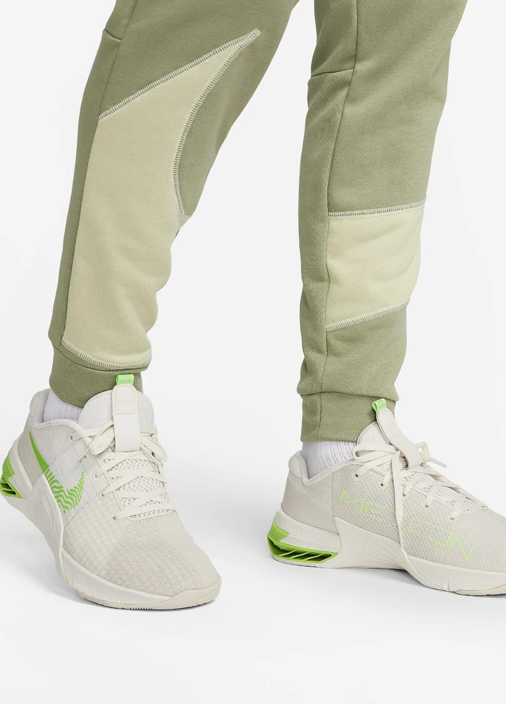 Штани FB8577-386 Nike Tapered Fitness Trousers (321963455)