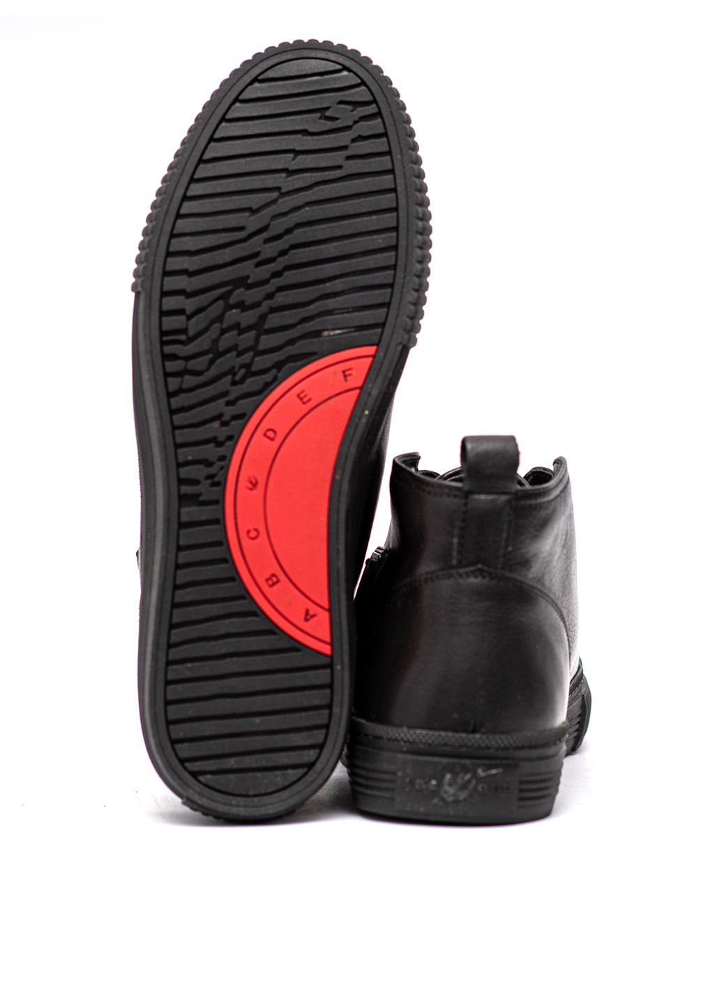 Черные зимние ботинки Corso Vito