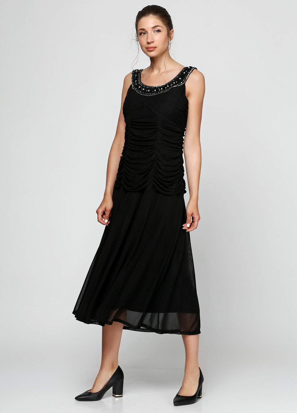 Черное коктейльное платье M.I.M Business однотонное