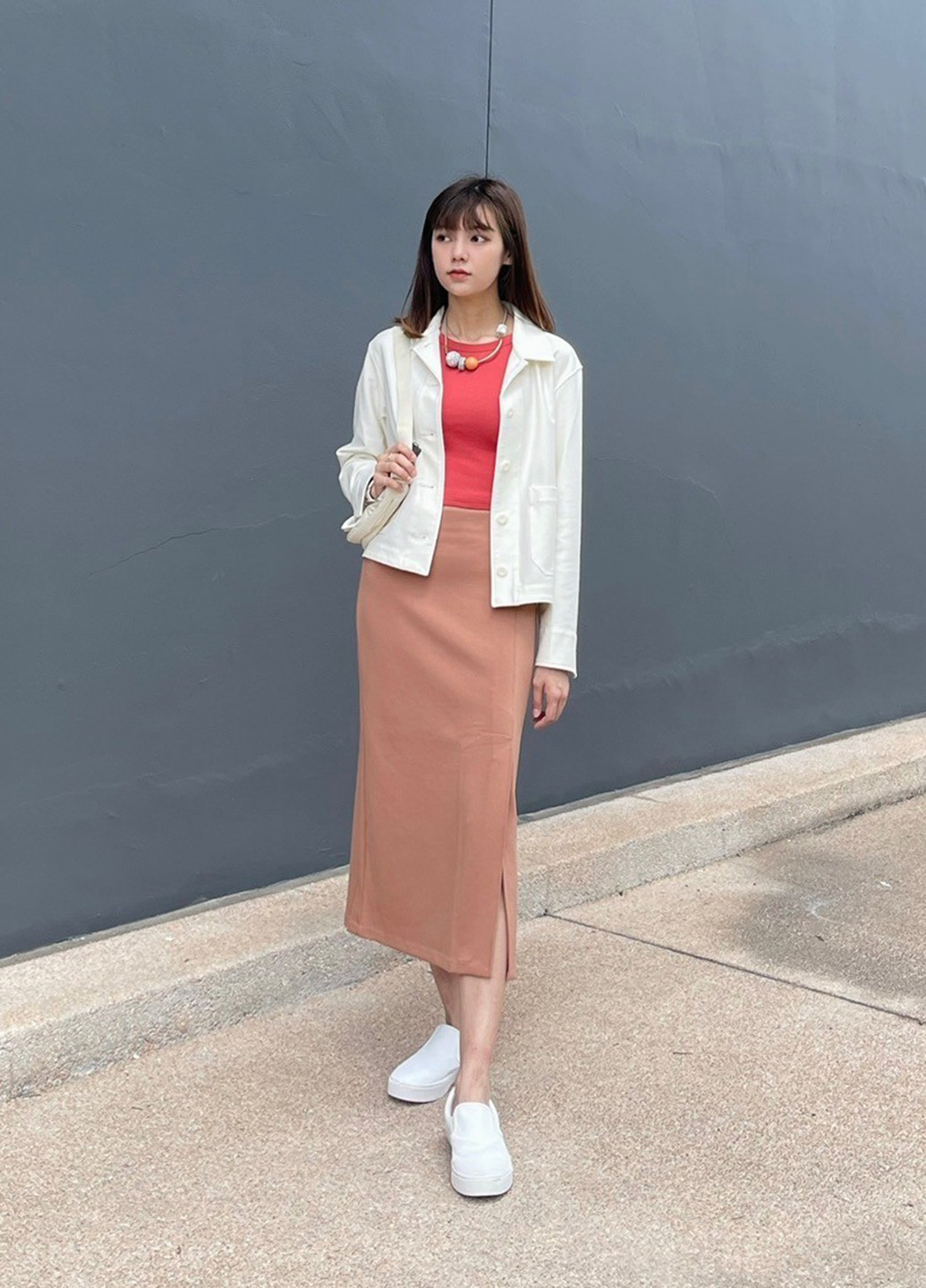 Коричневая кэжуал однотонная юбка Uniqlo а-силуэта (трапеция)