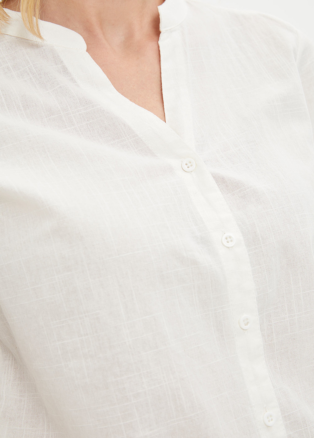 Белая демисезонная рубашка DeFacto