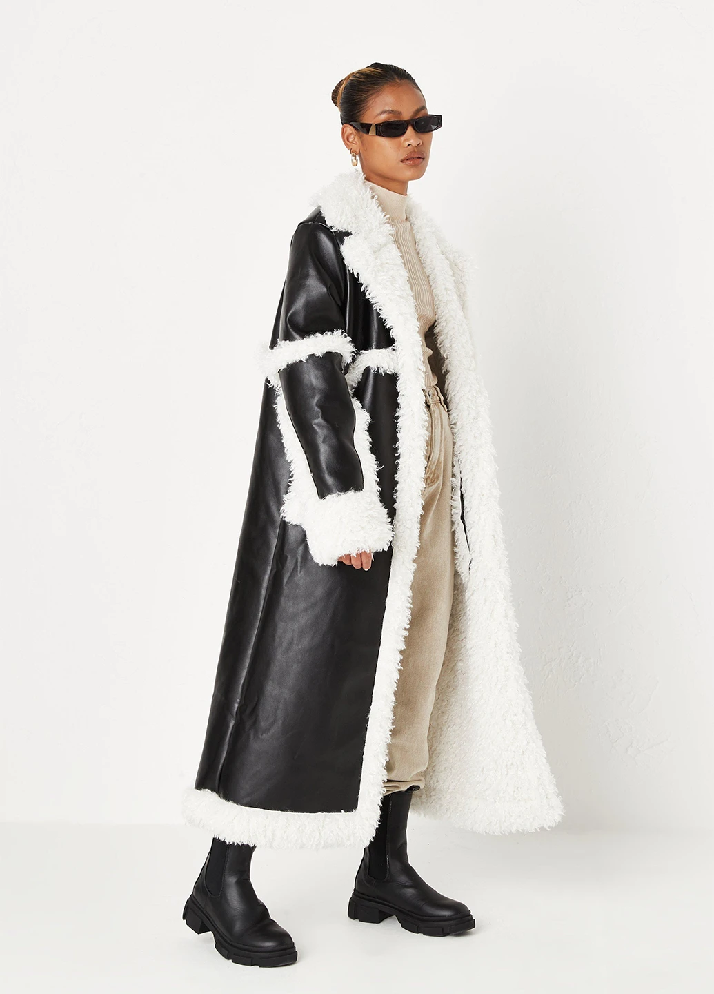 Чорне зимнє Пальто однобортне Missguided