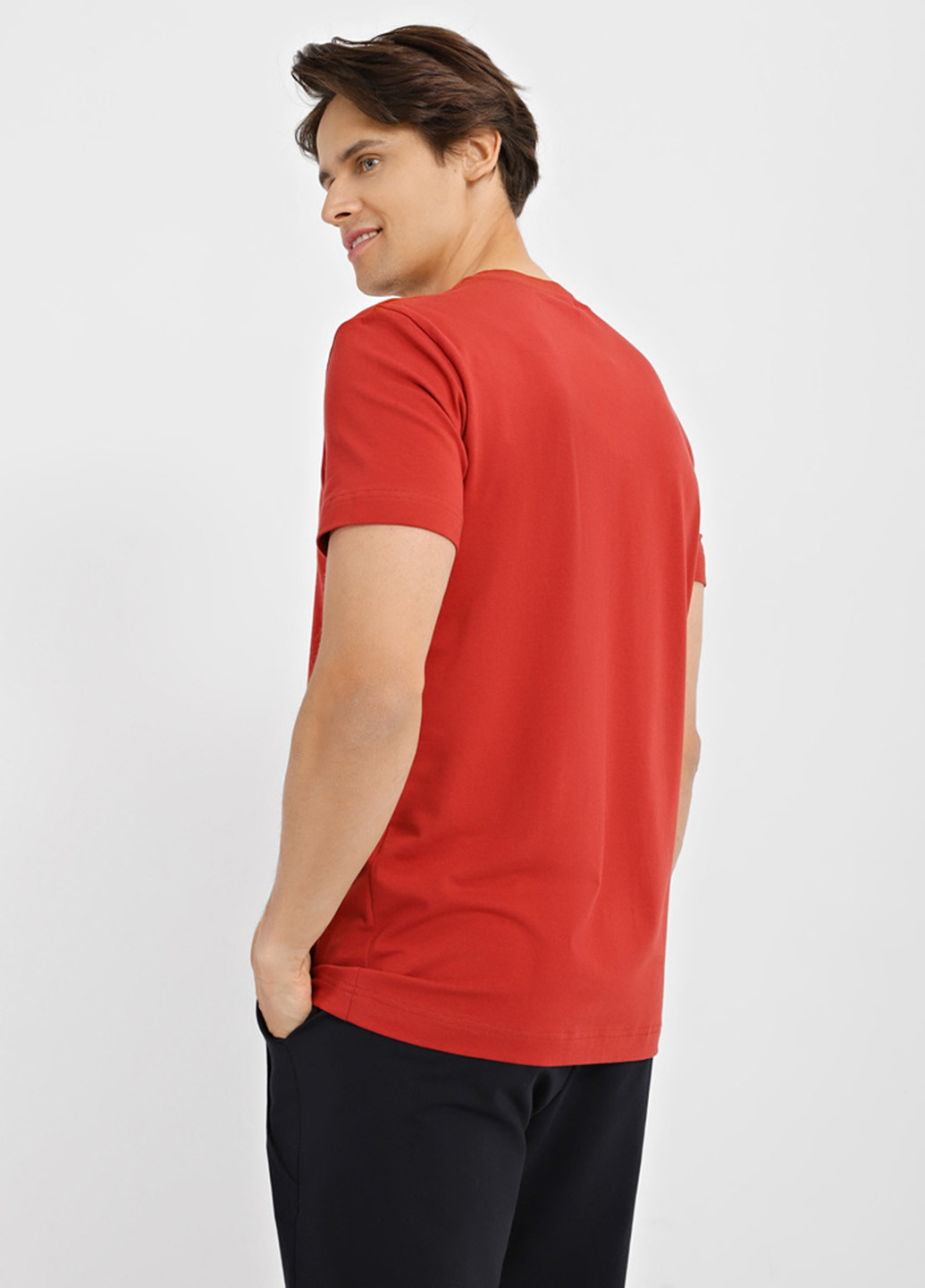 Красная футболка Promin