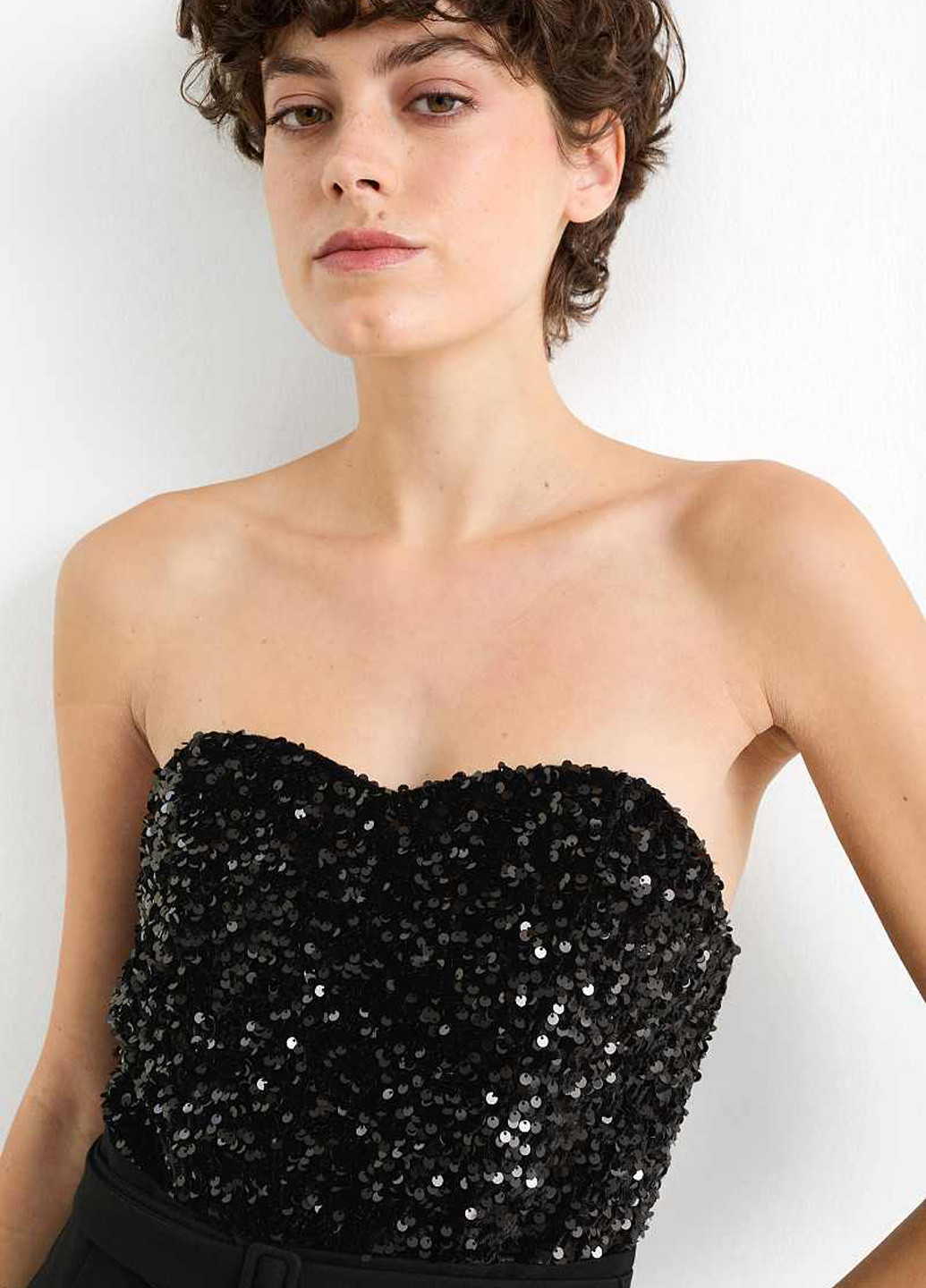 Комбинезон C&A комбинезон-брюки однотонный чёрный вечерний вискоза