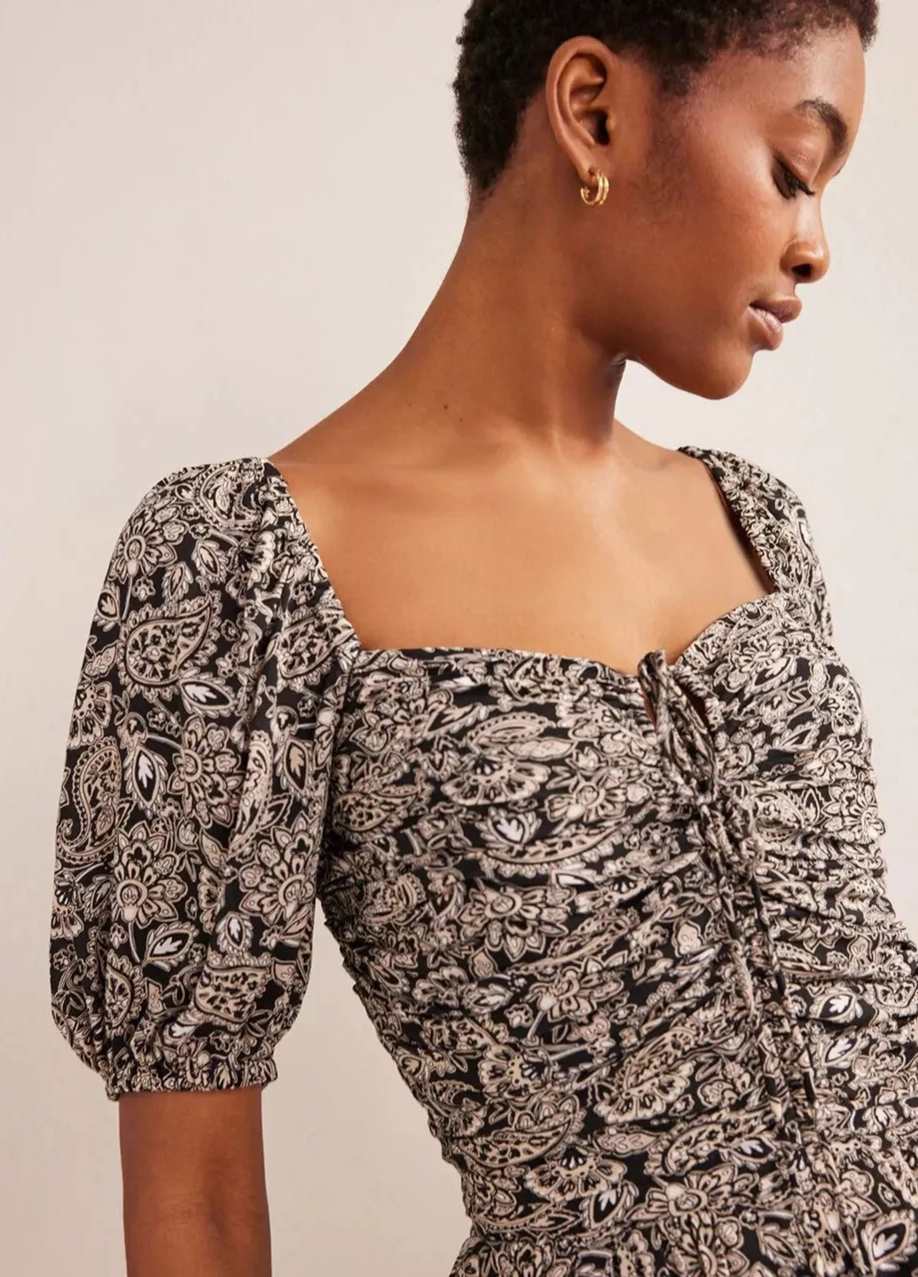 Комбинезон Boden комбинезон-брюки цветочный чёрно-белого кэжуал вискоза