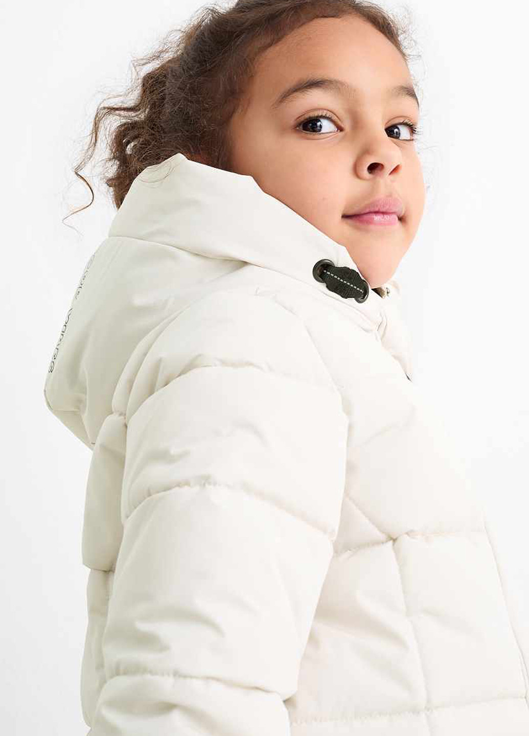 Молочна демісезонна куртка C&A