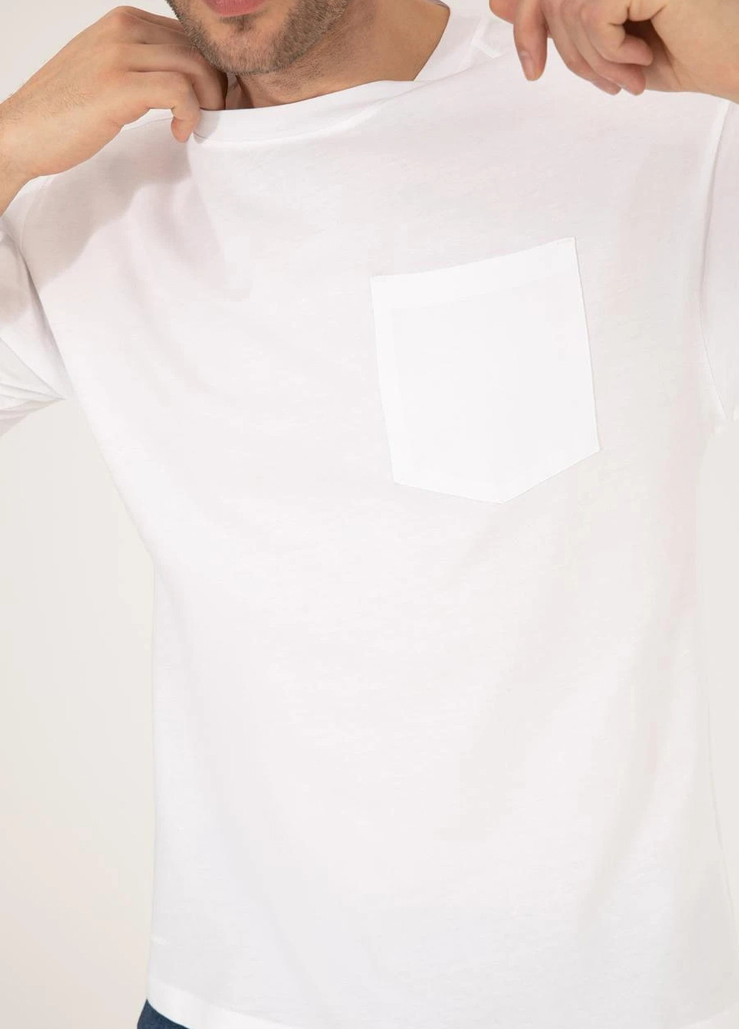 Біла футболка Pierre Cardin