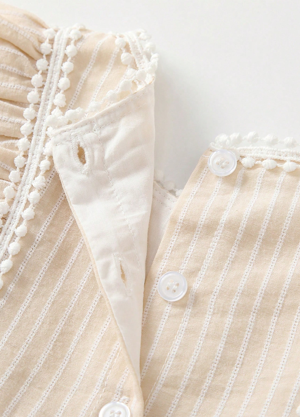 Светло-бежевое платье SHEIN (325706556)