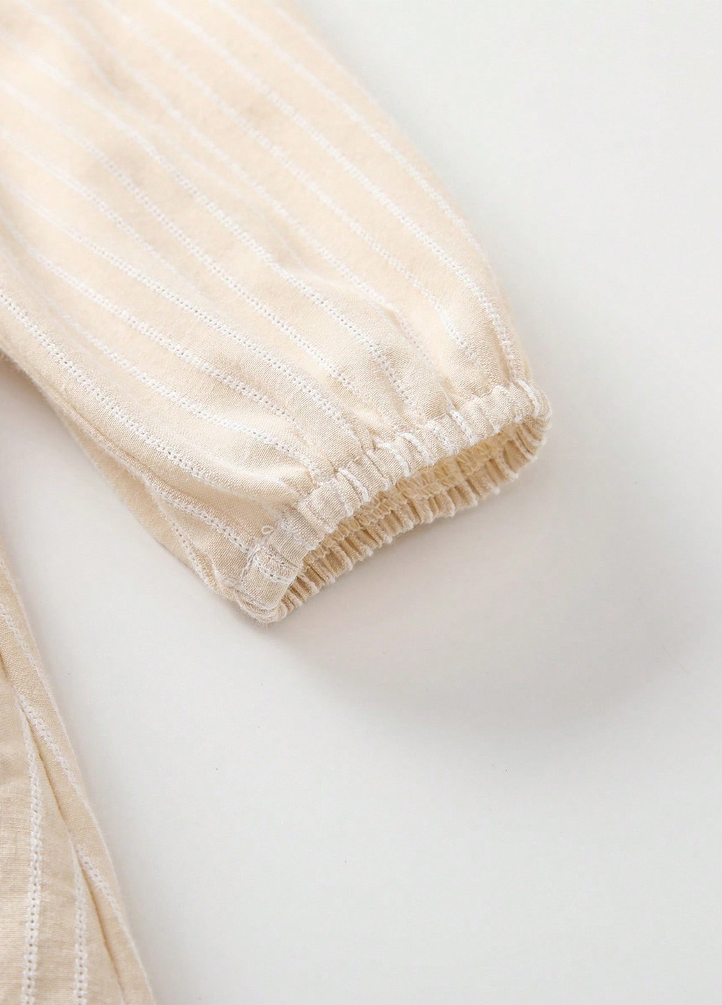 Светло-бежевое платье SHEIN (325706556)