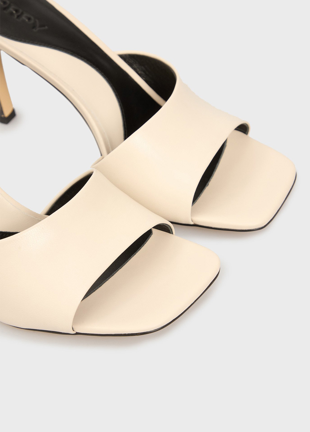 Бежевые шлепанцы PRPY