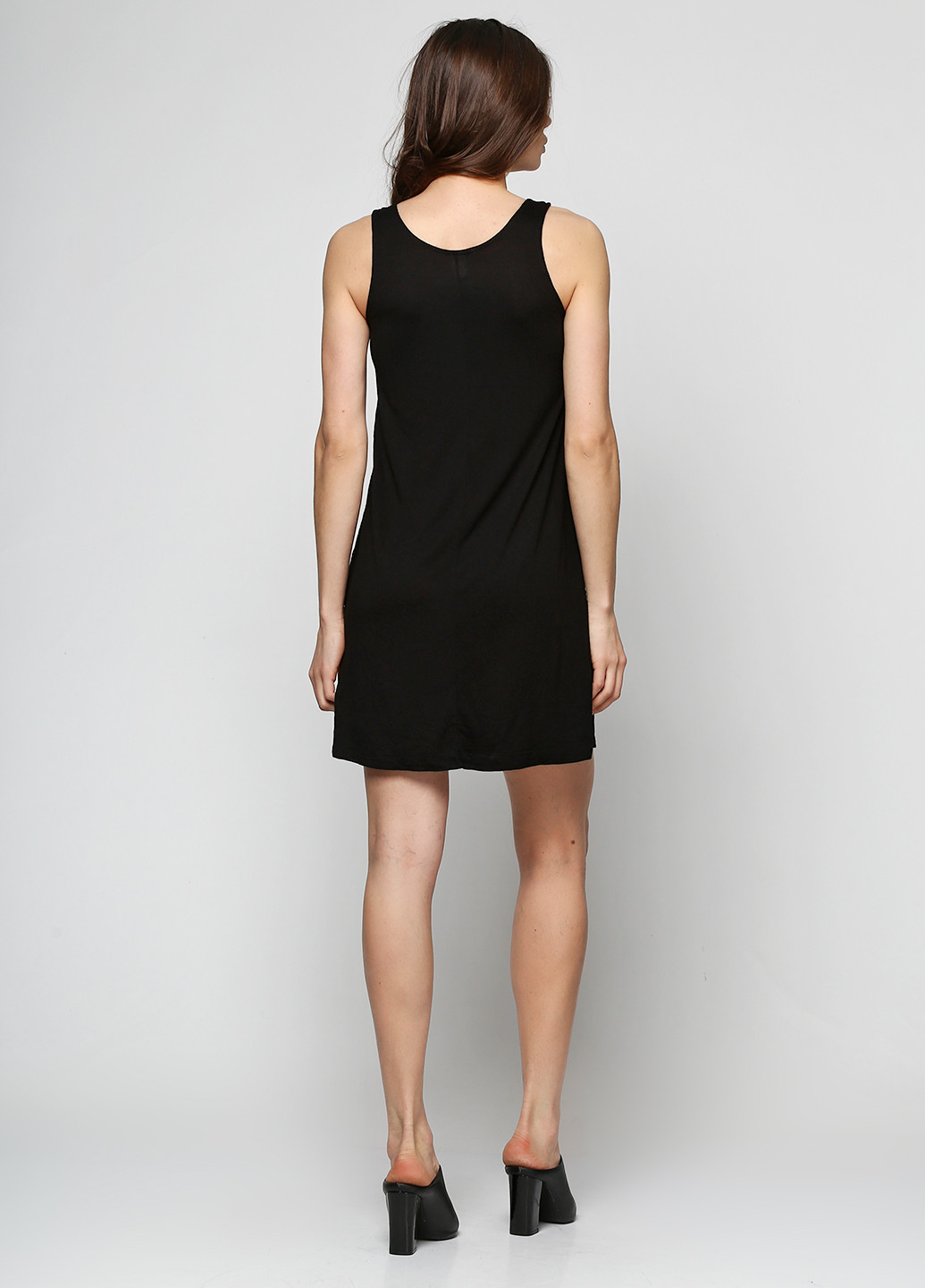 Черное деловое платье короткое H&M однотонное