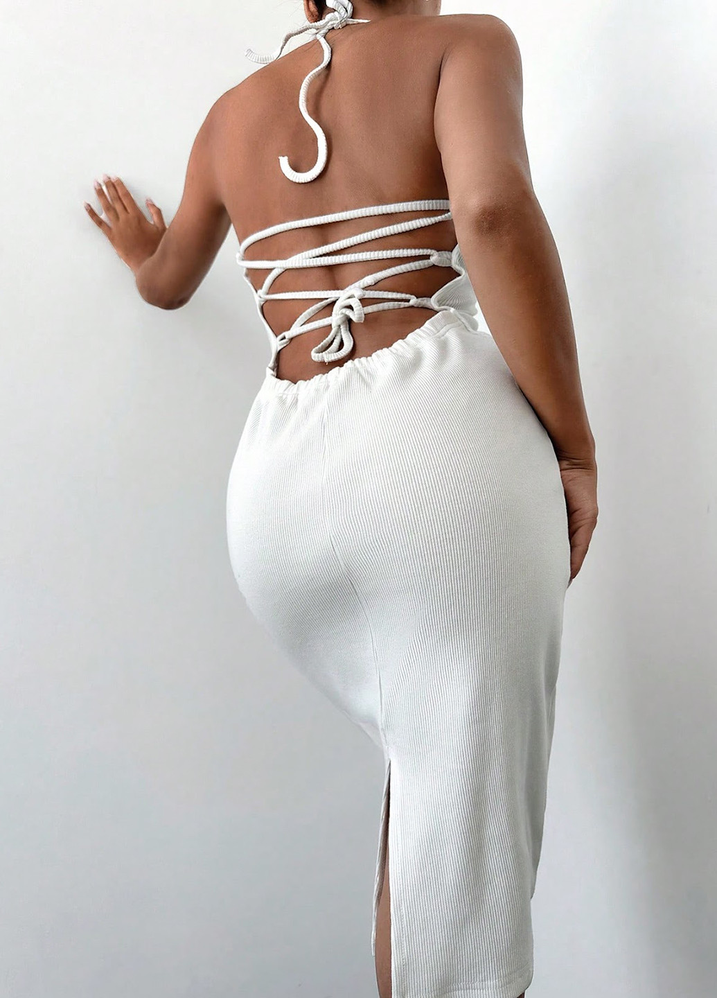 Белое кэжуал платье бандажное, с открытой спиной SHEIN однотонное