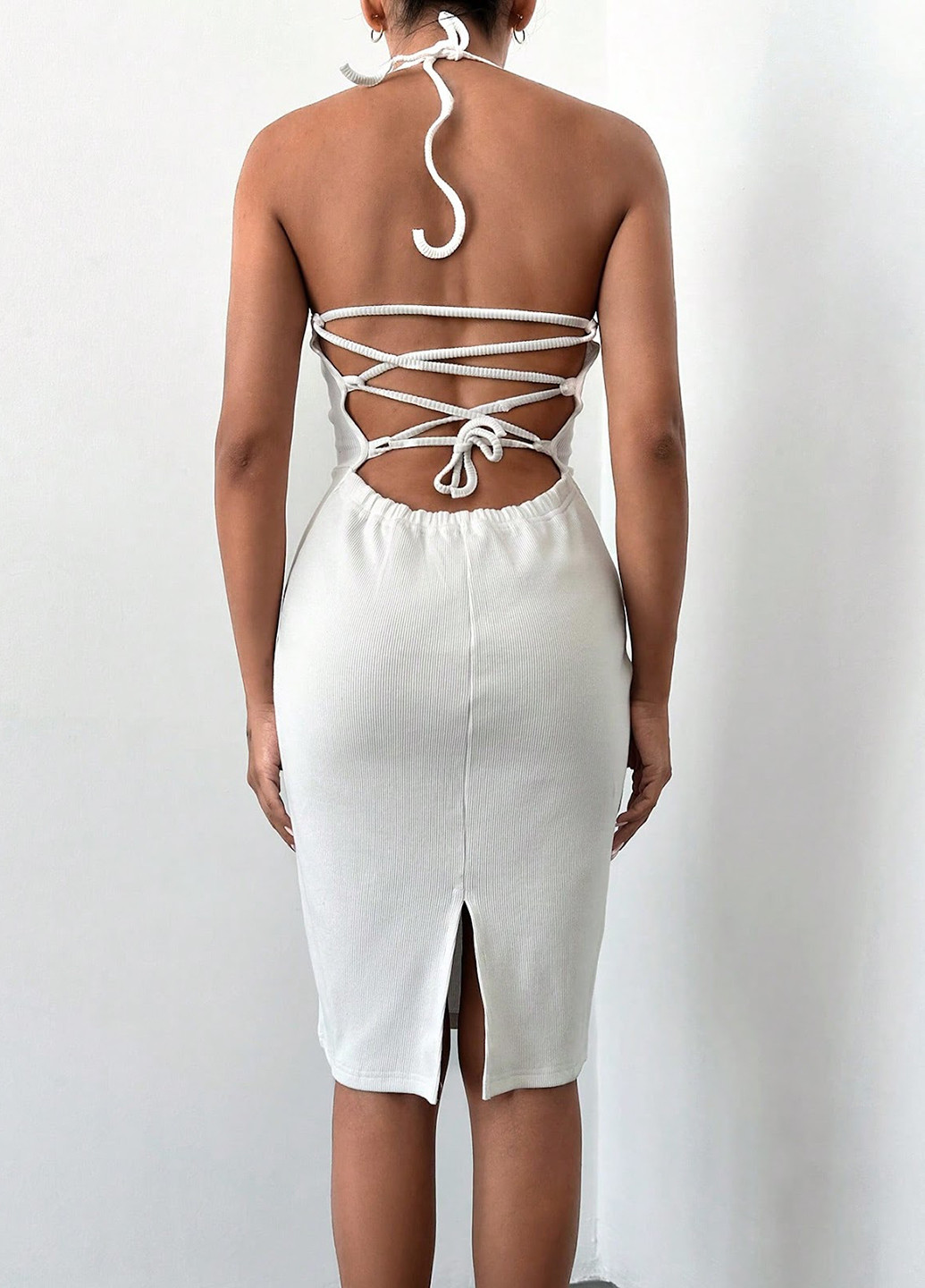 Белое кэжуал платье бандажное, с открытой спиной SHEIN однотонное