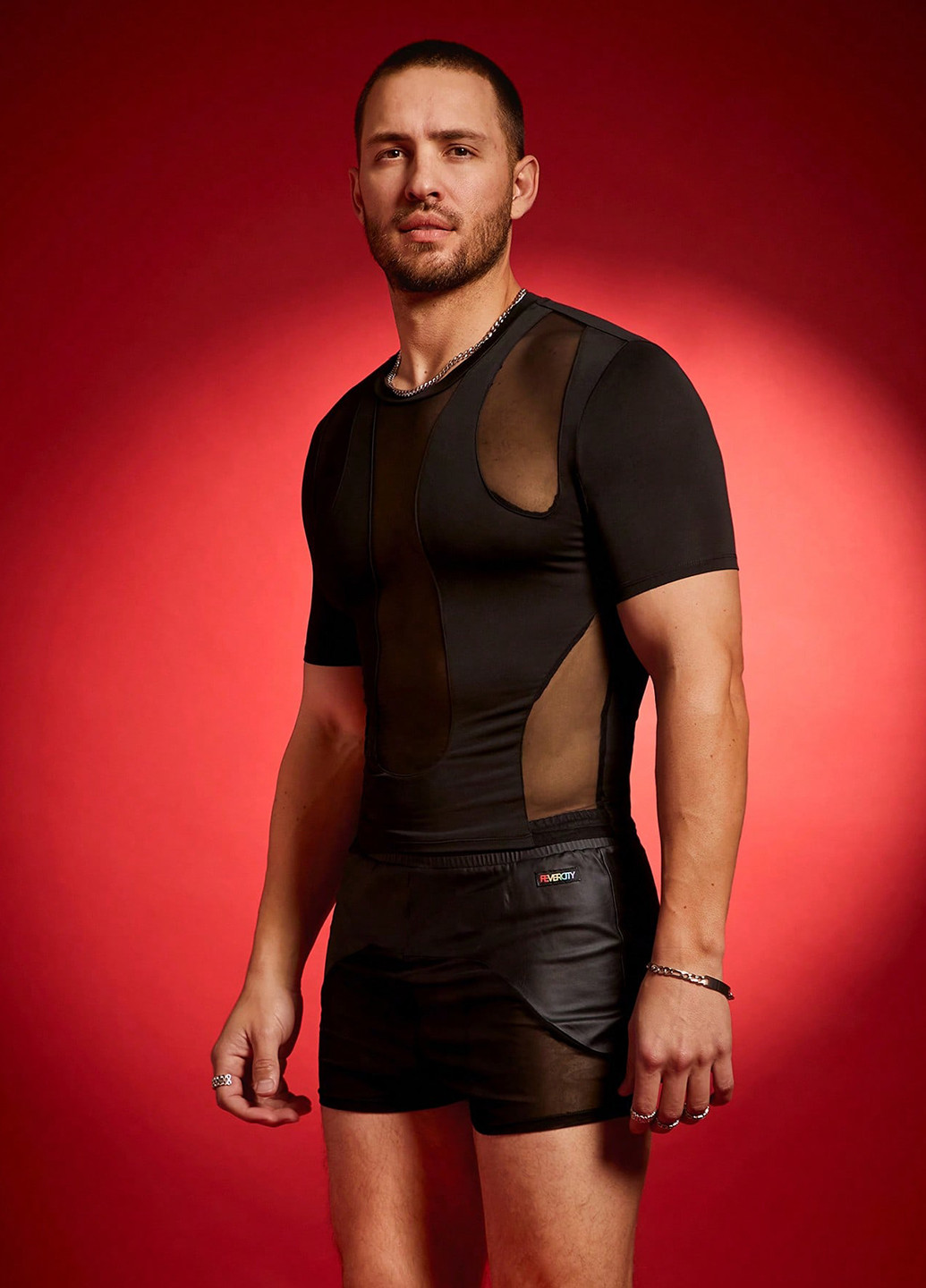 Чорна футболка SHEIN