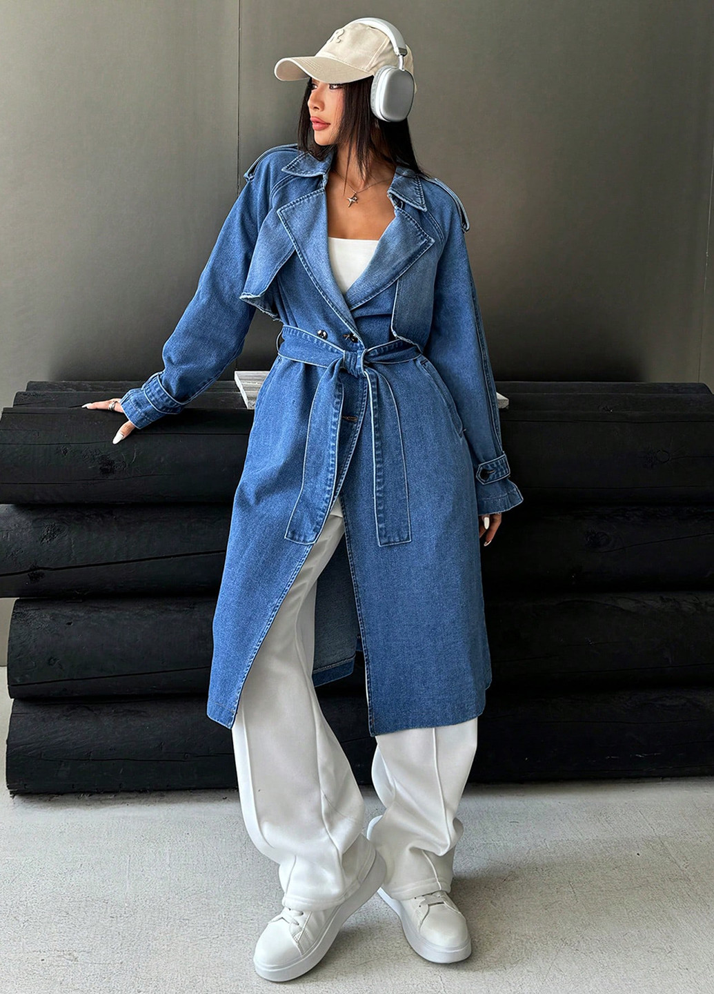 Синя демісезонна куртка SHEIN