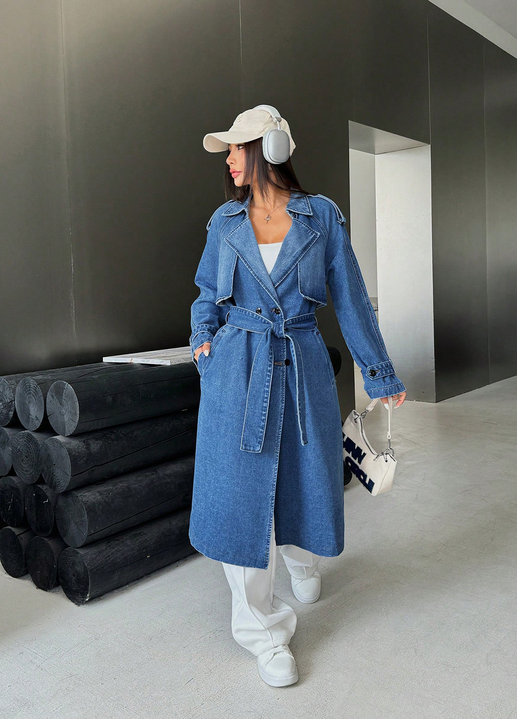 Синя демісезонна куртка SHEIN