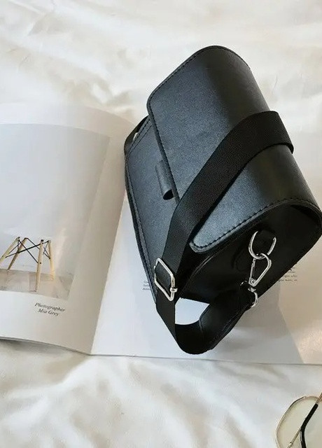 Женская классическая сумка кросс-боди на широком ремешке черная No Brand (253016845)