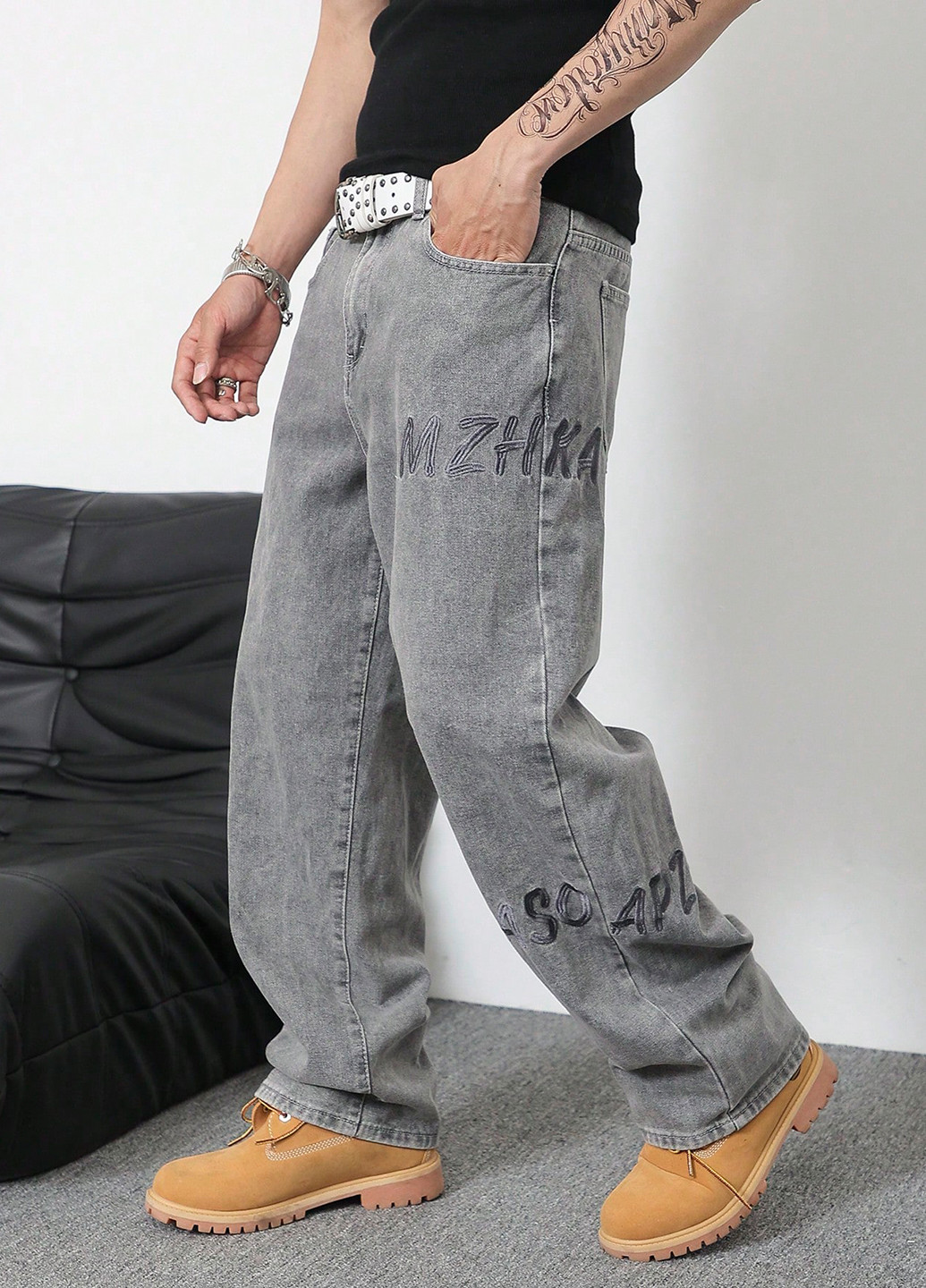 Светло-серые демисезонные прямые джинсы SHEIN