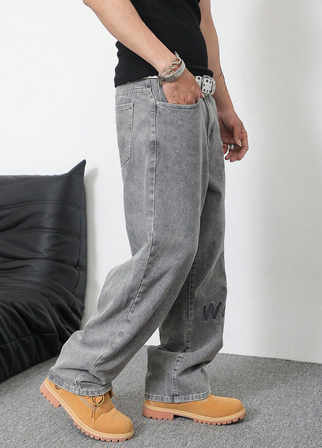 Светло-серые демисезонные прямые джинсы SHEIN