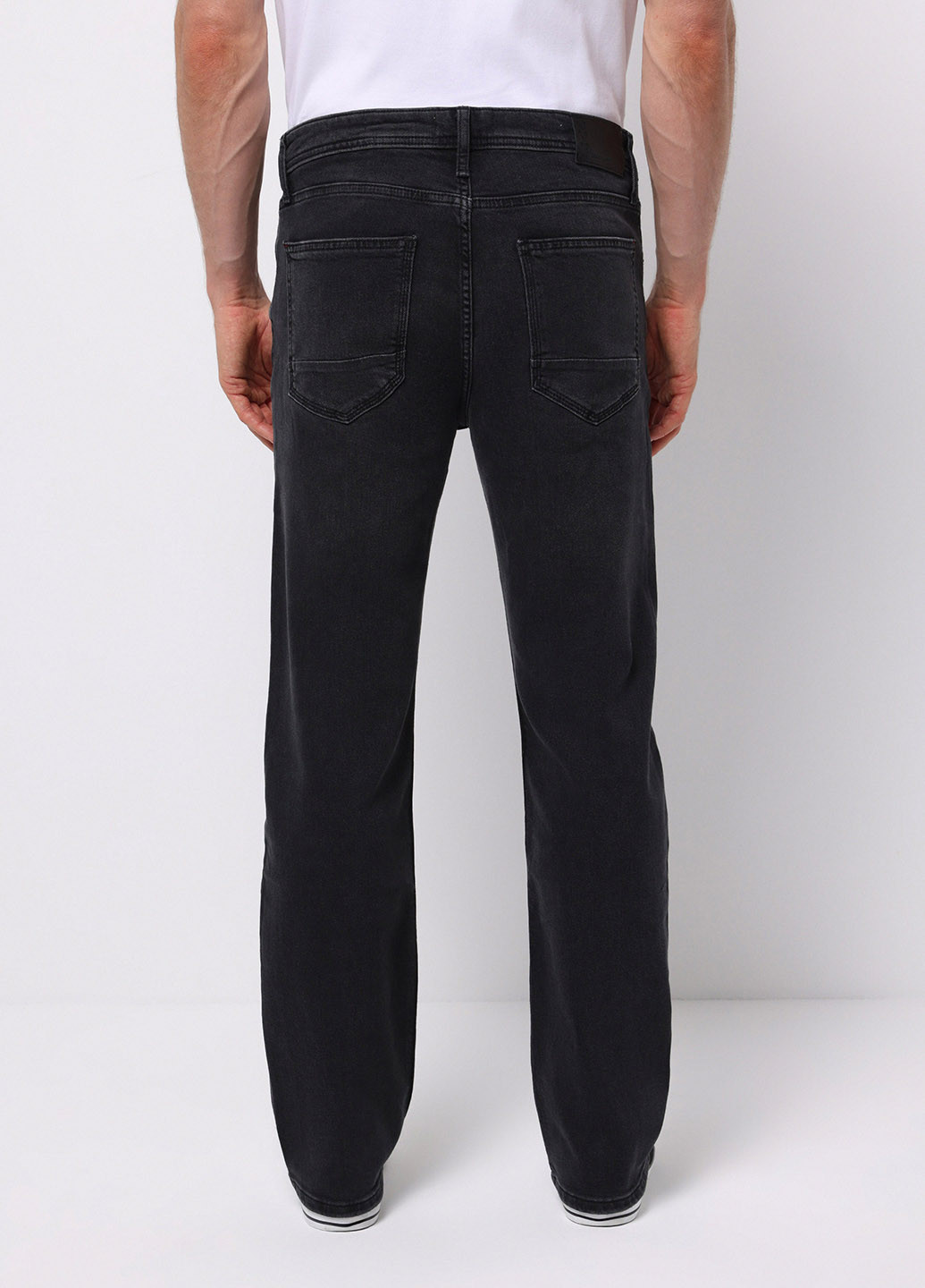 Темно-серые демисезонные регюлар фит джинсы Colin's