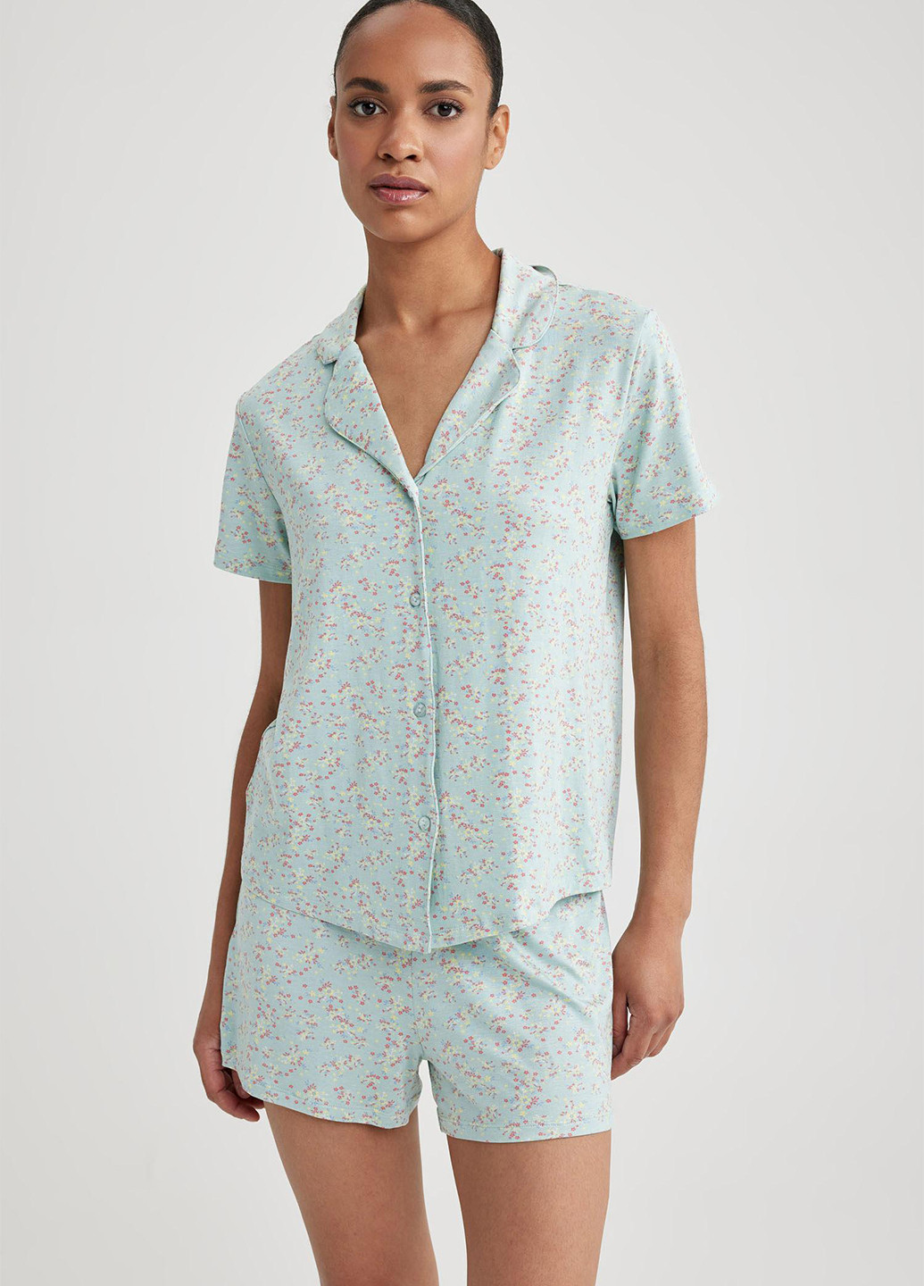 Мятная всесезон пижама (рубашка, шорты) рубашка + шорты DeFacto