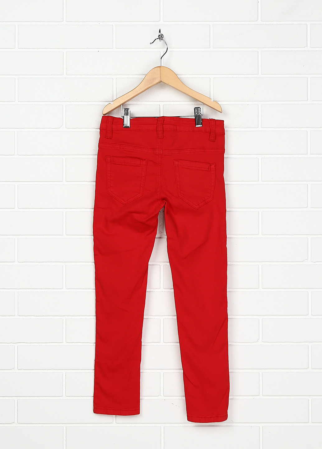 Красные демисезонные зауженные джинсы De Salitto