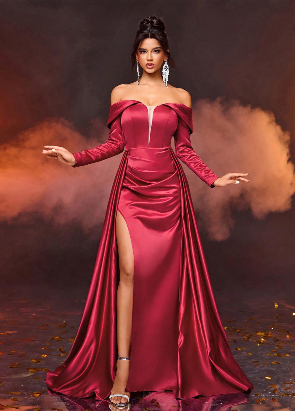 Бордовое праздничный, вечернее платье с открытыми плечами, с открытой спиной SHEIN однотонное