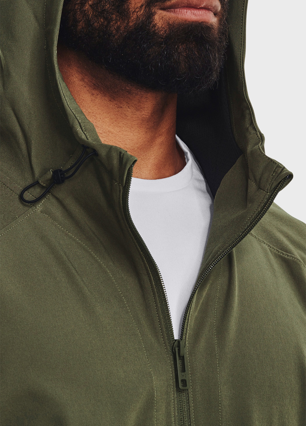 Оливковая демисезонная ветровка Under Armour