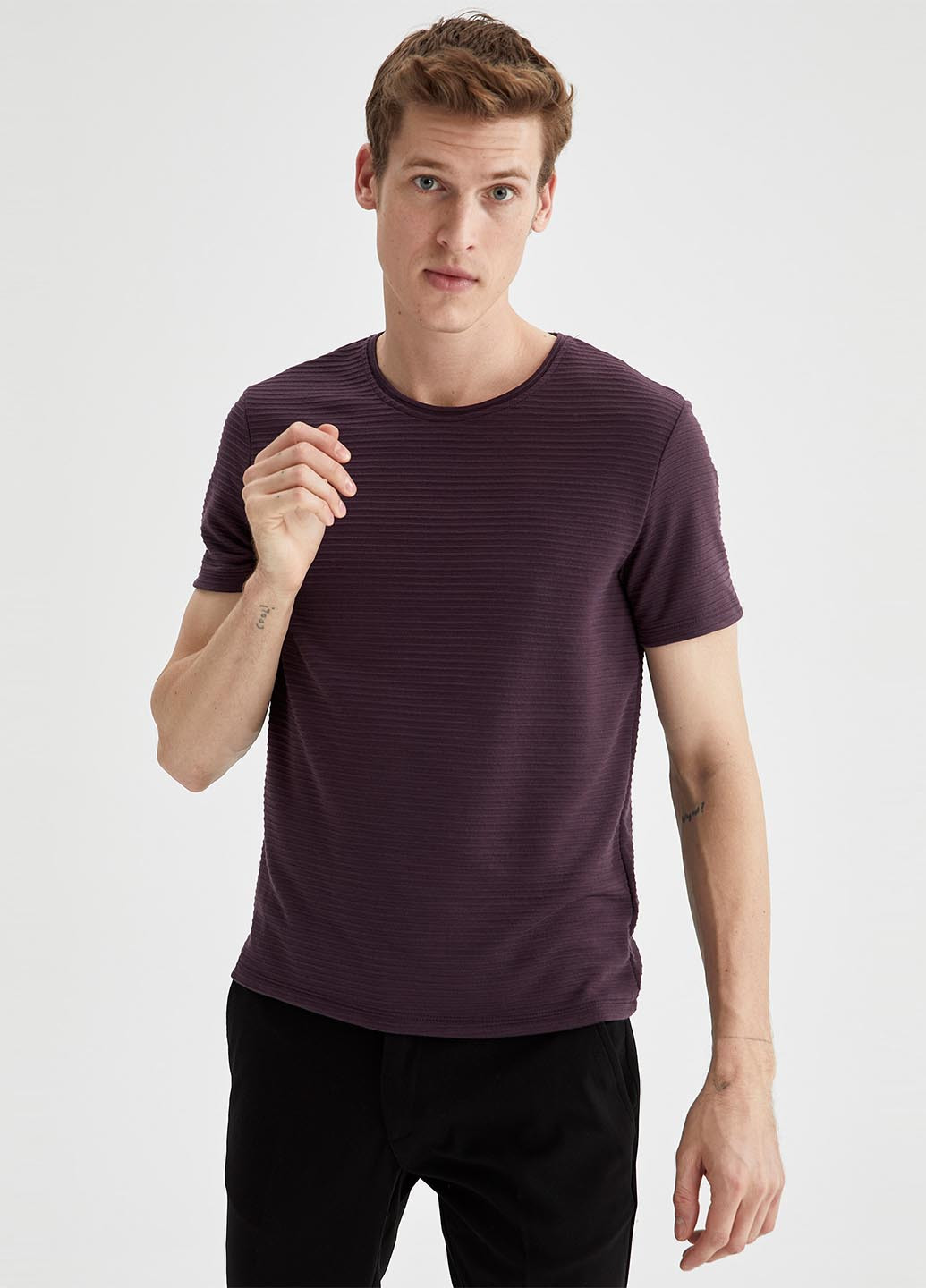 Темно-фіолетова літня футболка DeFacto