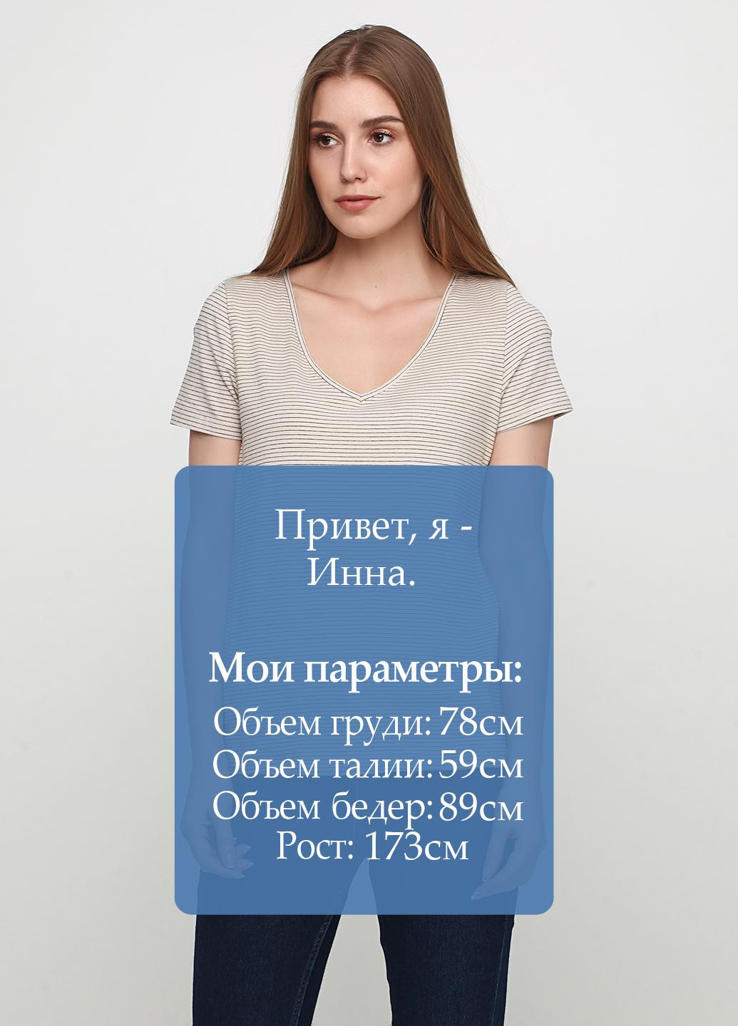 Бежевая летняя футболка H&M