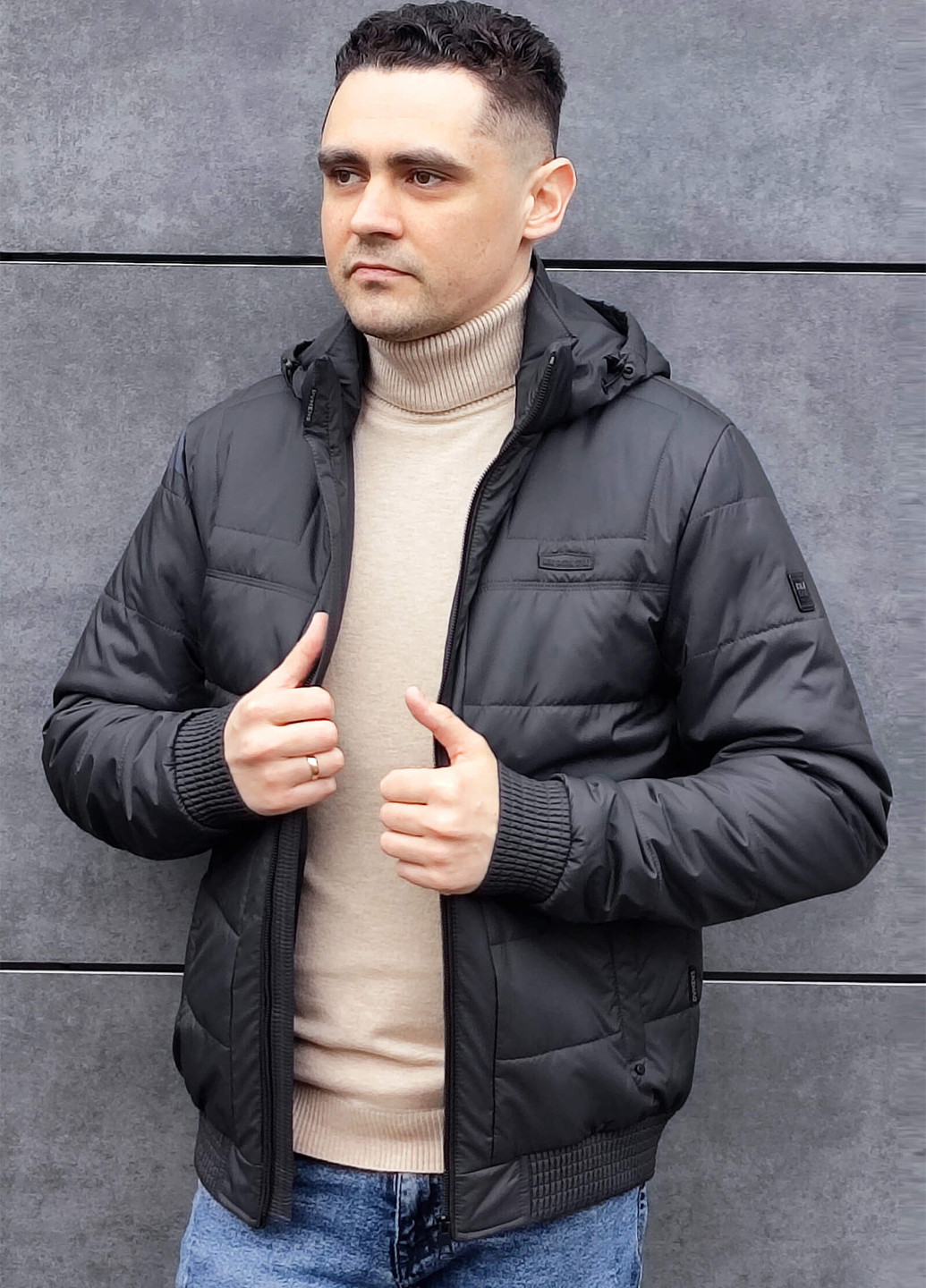 Сіра демісезонна куртка Sun's House