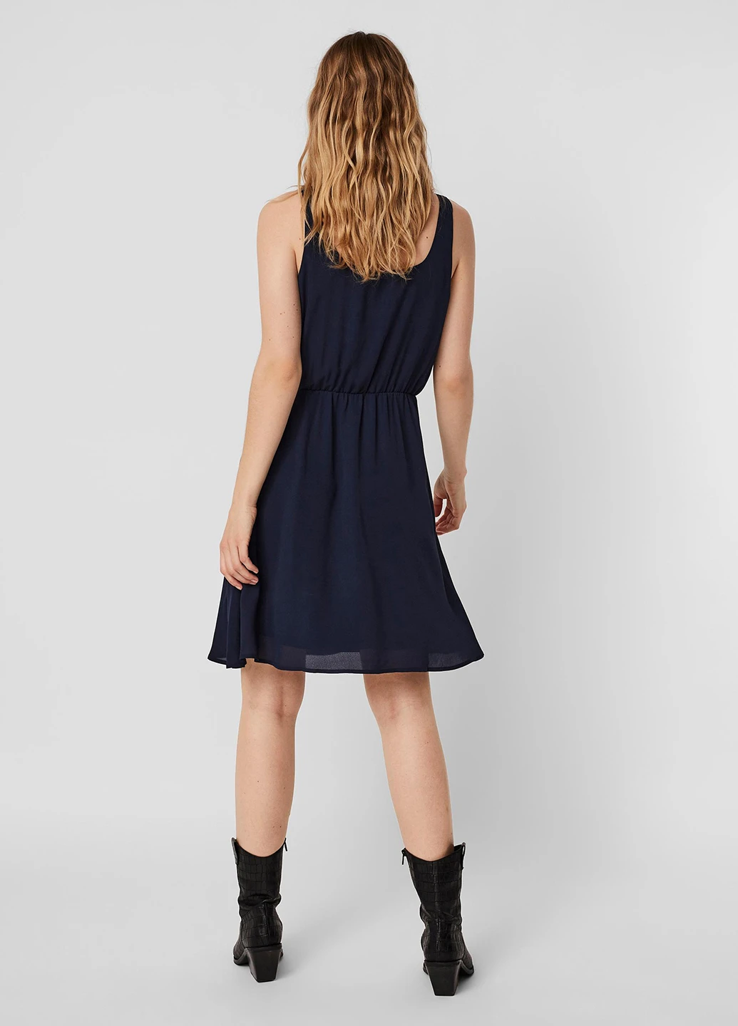 Темно-синее кэжуал платье Vero Moda однотонное