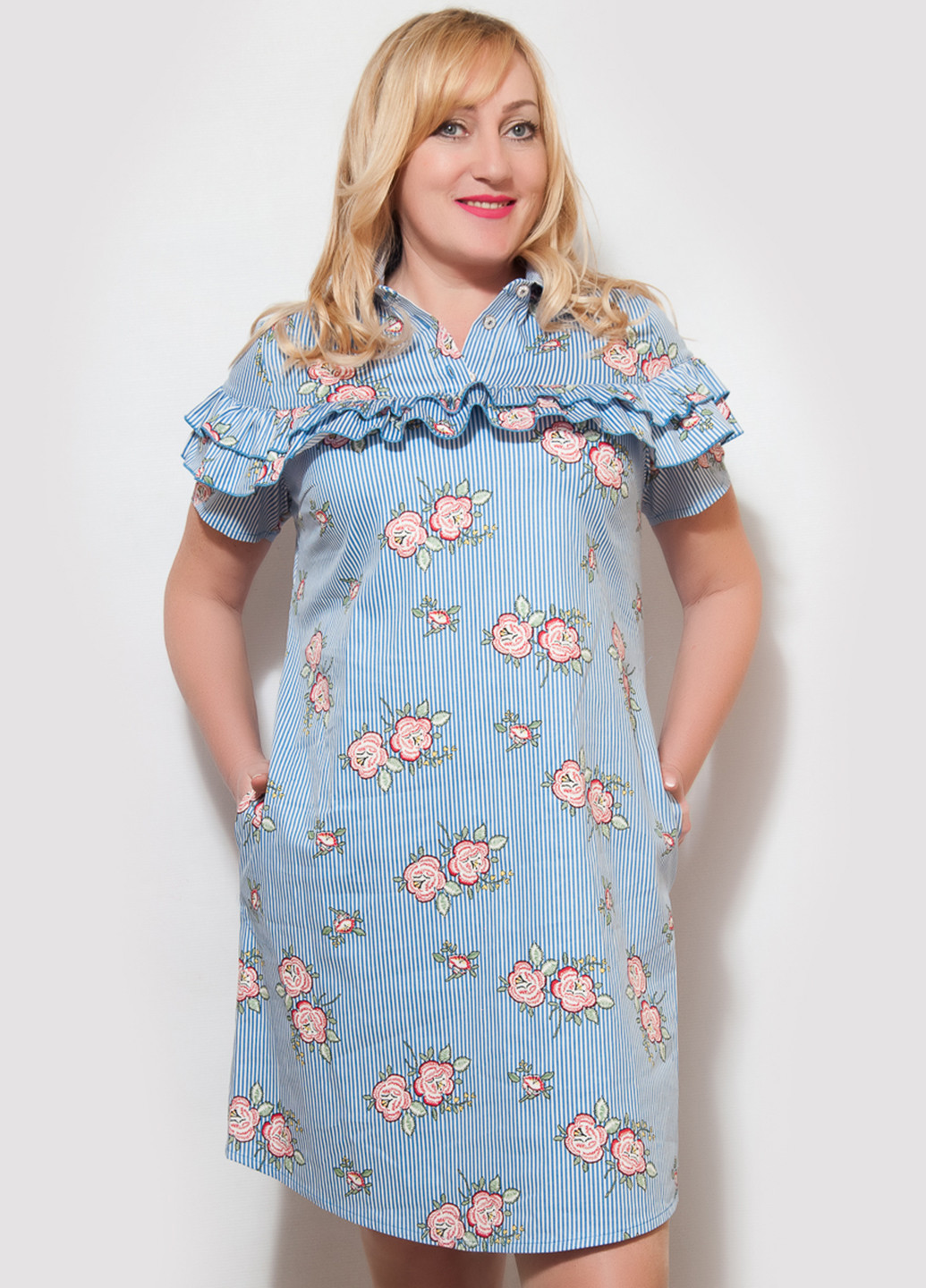 Блакитна кежуал сукня сукня-футболка LibeAmore з квітковим принтом