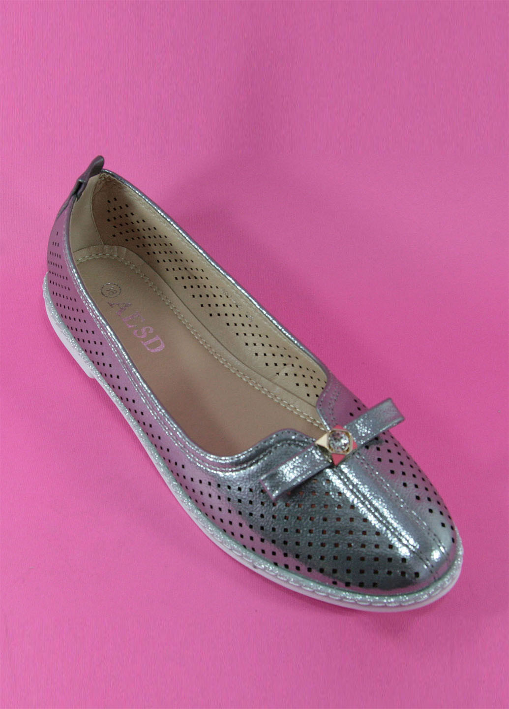 Жіночі балетки | темно-сірі однотонні бант, біла підошва, перфорація, стрази штучна шкіра (334140984)