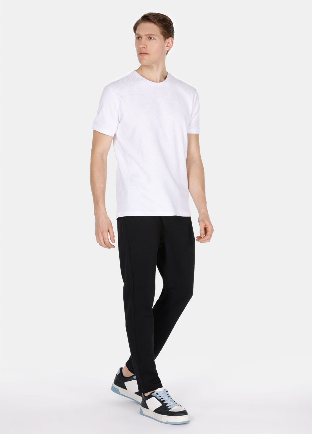 Біла футболка Colin's