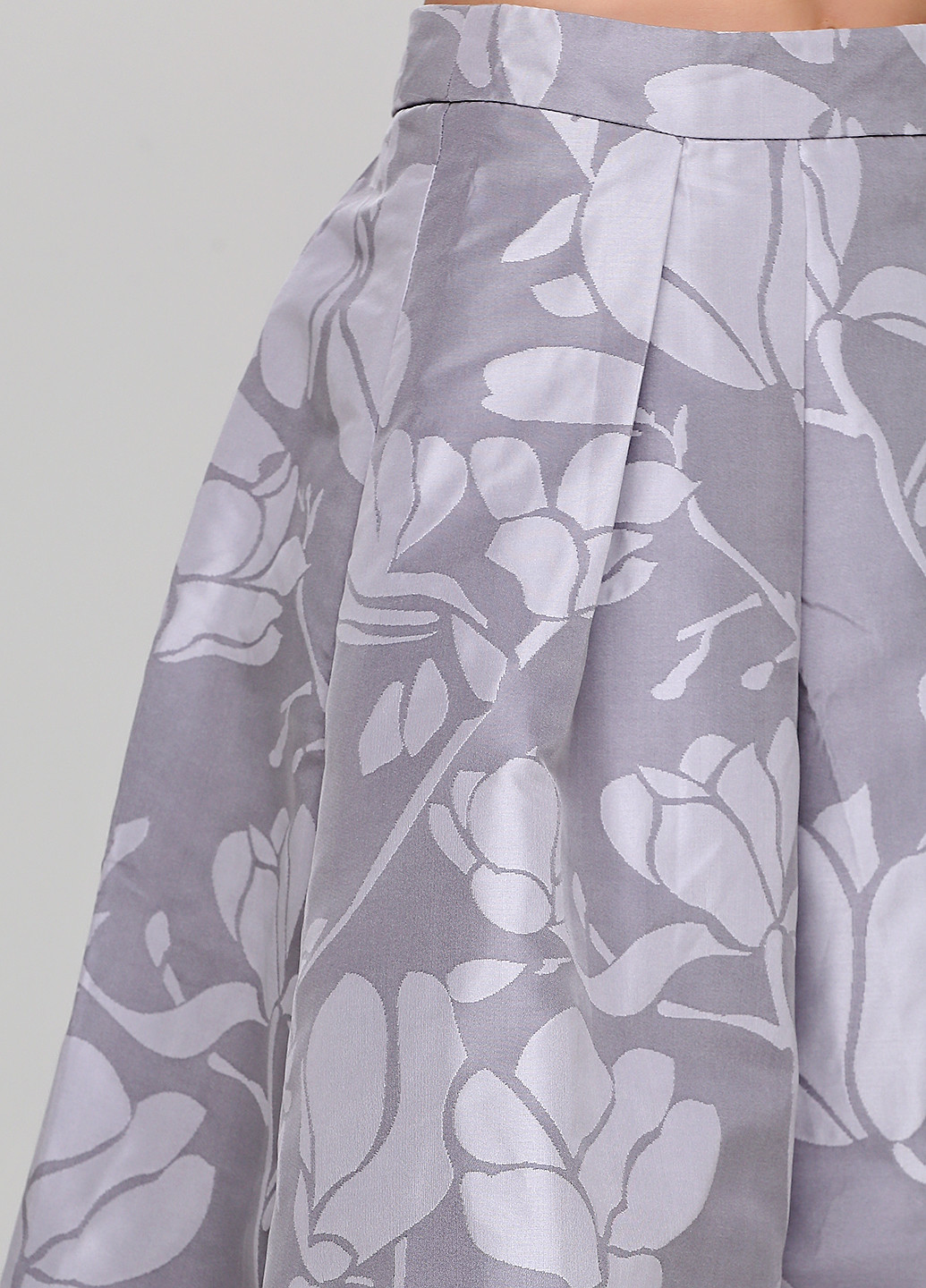 Светло-серая кэжуал цветочной расцветки юбка Vero Moda колокол
