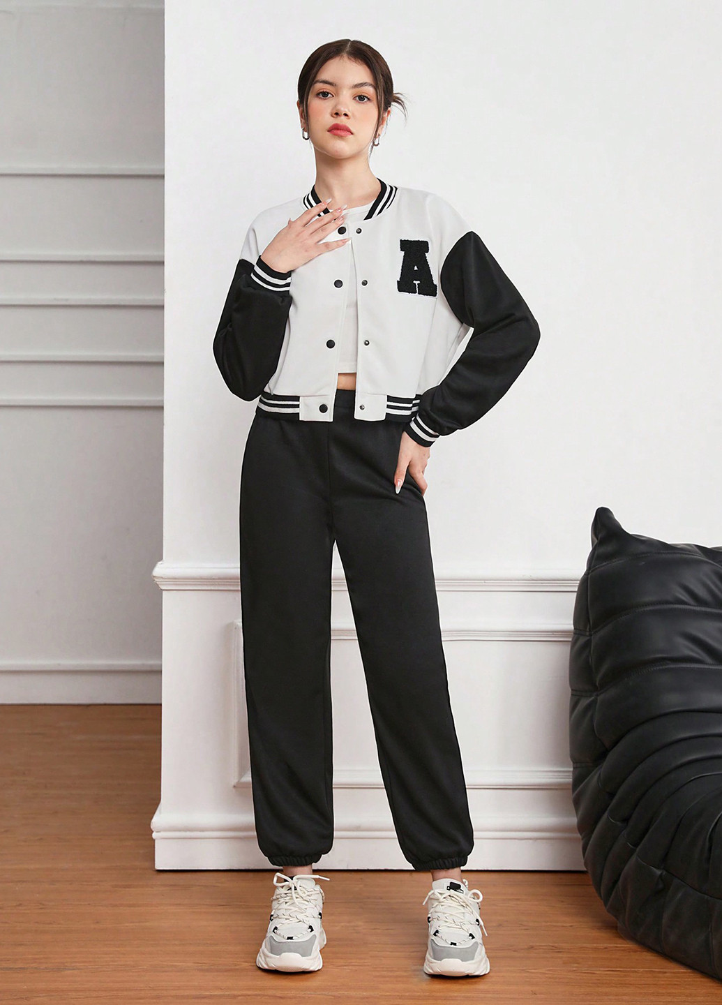 Чорно-білий демісезонний костюм (бомбер, штани) брючний SHEIN