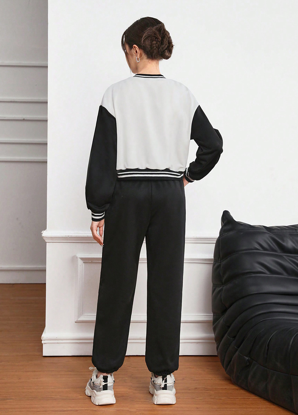 Чорно-білий демісезонний костюм (бомбер, штани) брючний SHEIN