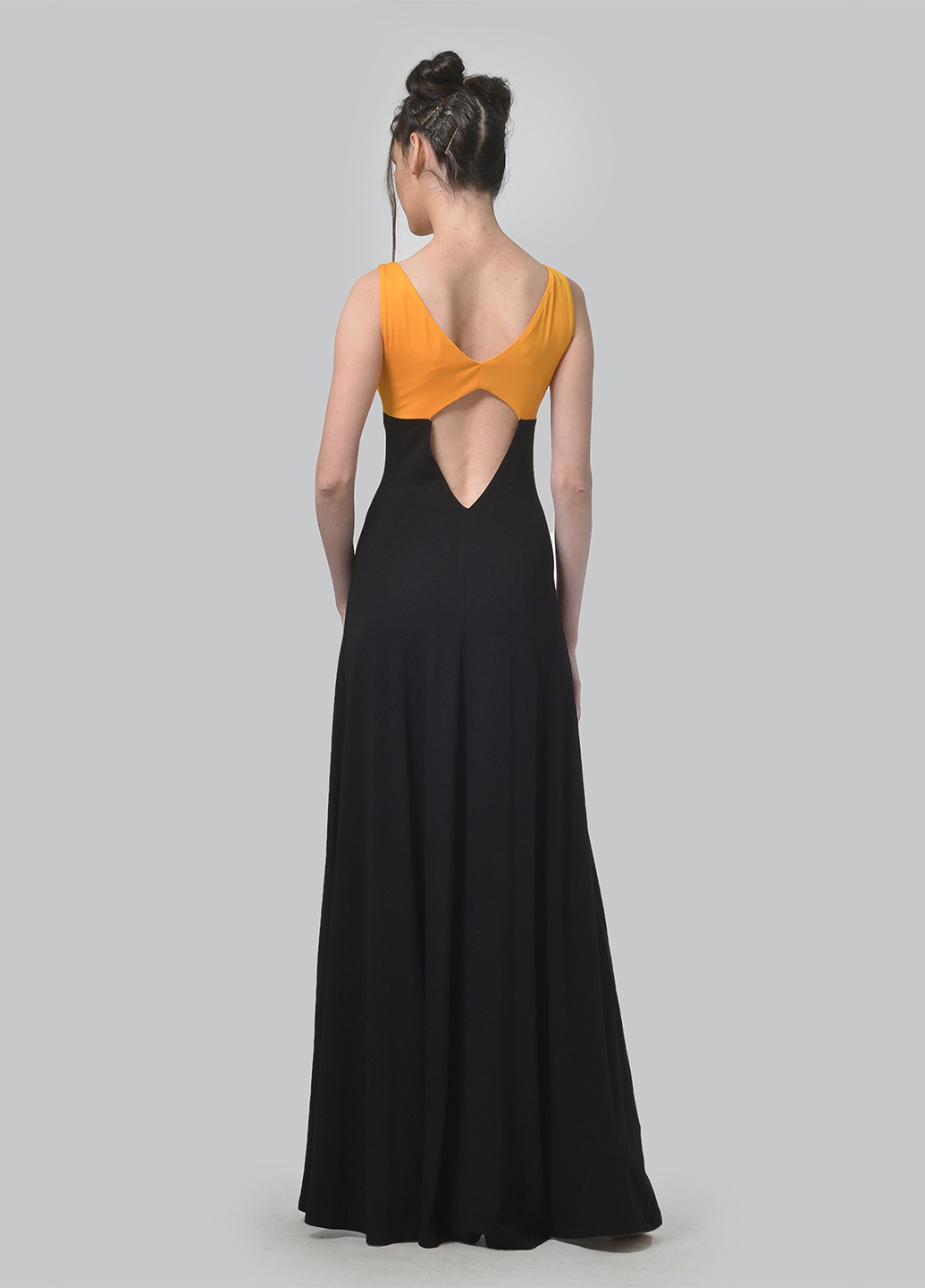 Черное кэжуал платье клеш Agata Webers однотонное