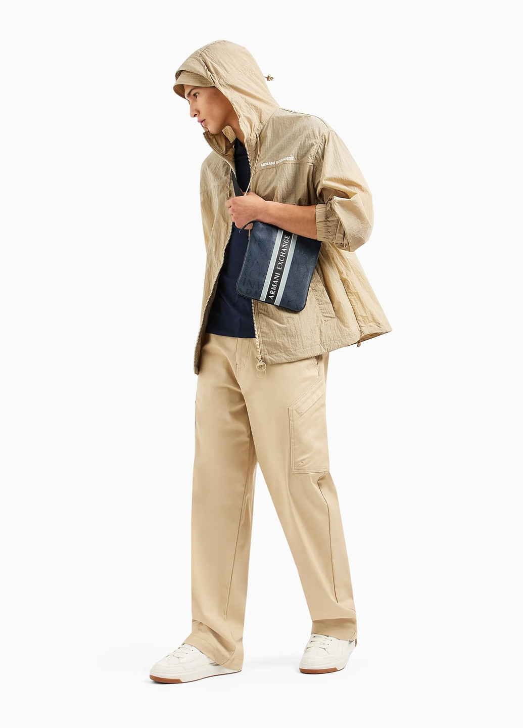 Синя футболка Armani Exchange