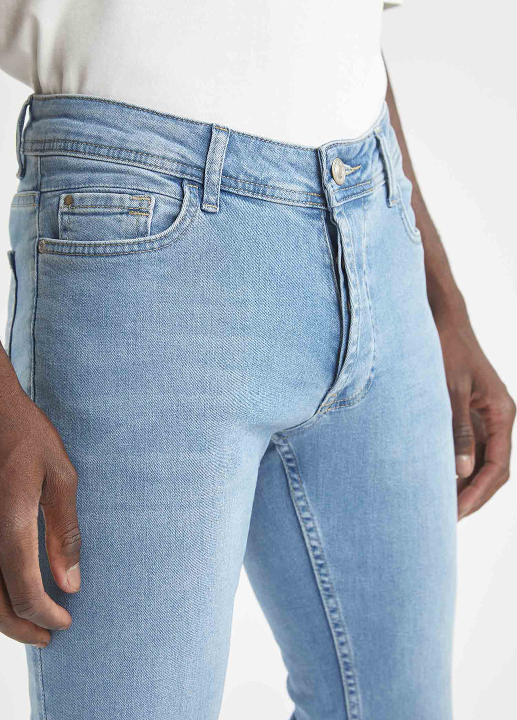 Голубые демисезонные скинни брюки DeFacto