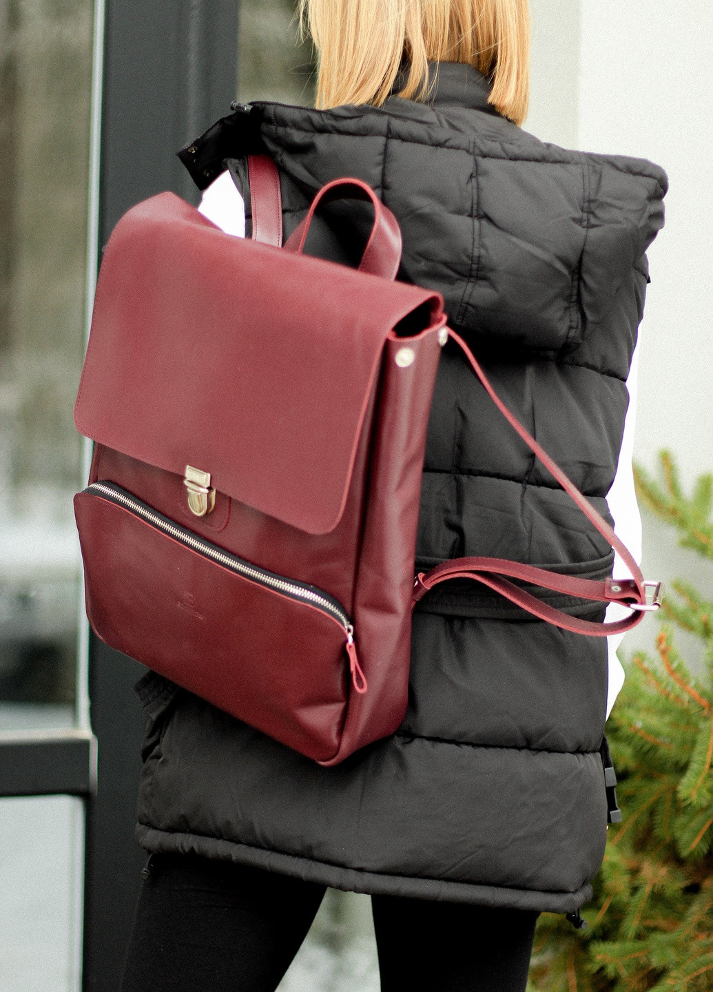 Жіночий рюкзак ручної роботи з натуральної шкіри з легким глянцевим ефектом бордового кольору Boorbon (253702463)