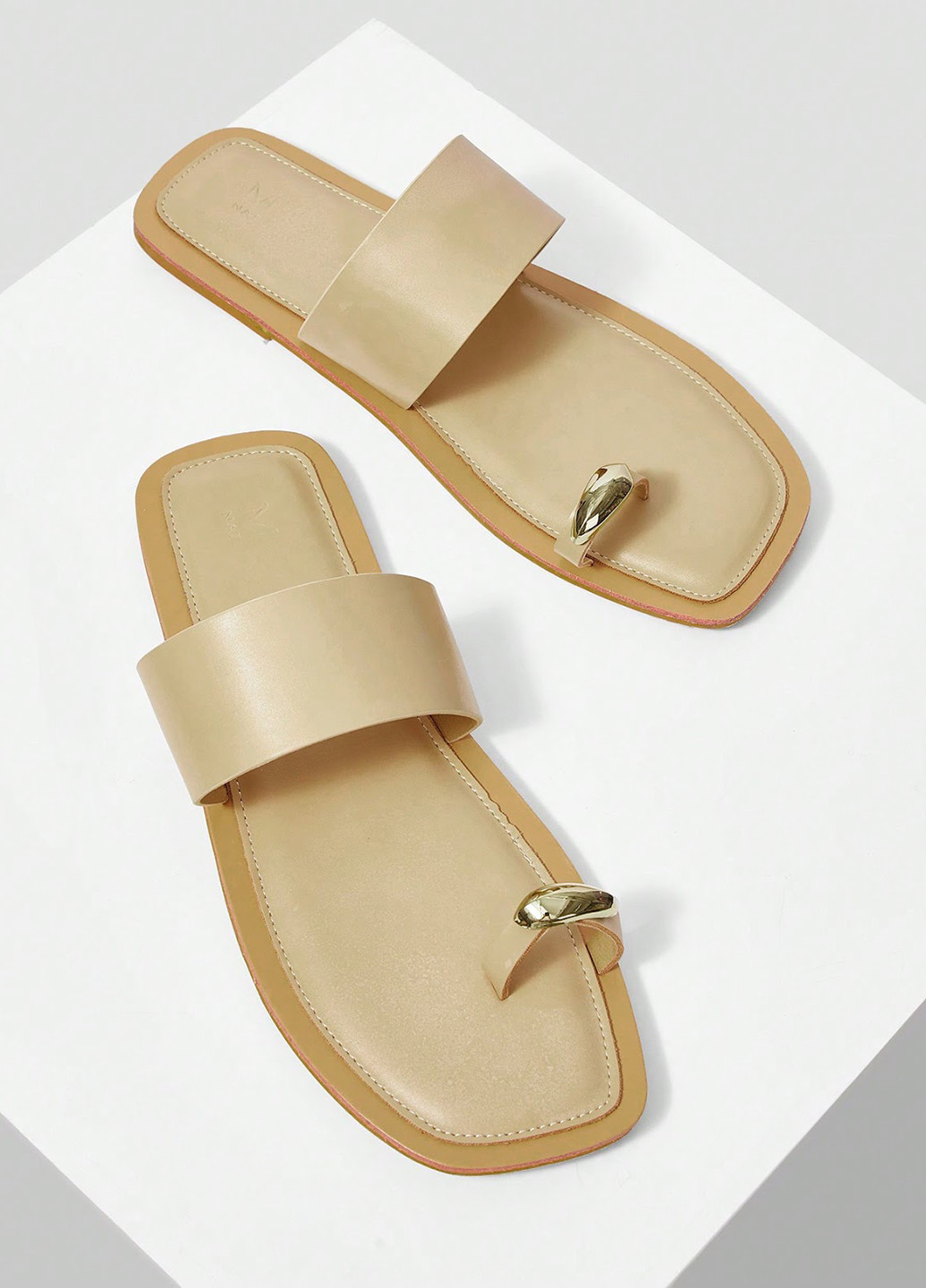 Светло-бежевые кэжуал вьетнамки SHEIN