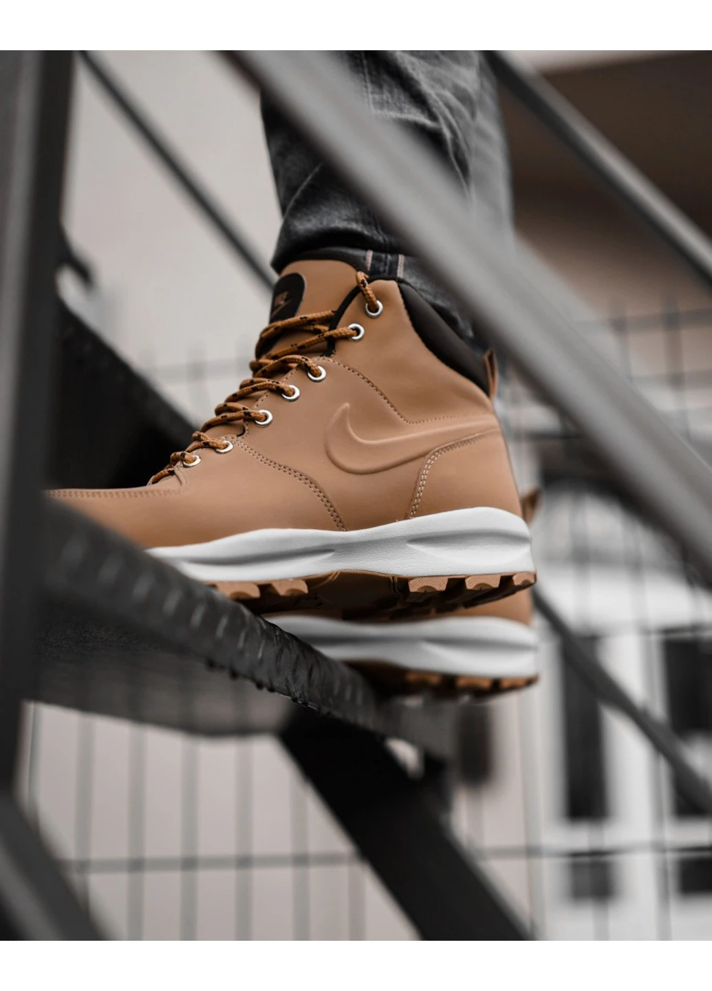 Комбіновані кросівки men's manoa leather boot демісезон Nike