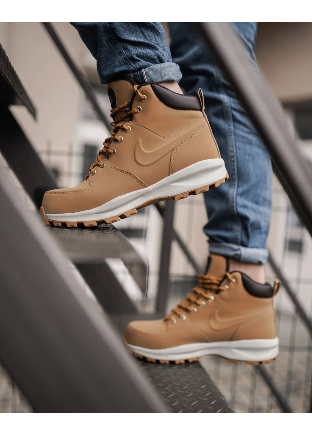 Комбіновані кросівки men's manoa leather boot демісезон Nike