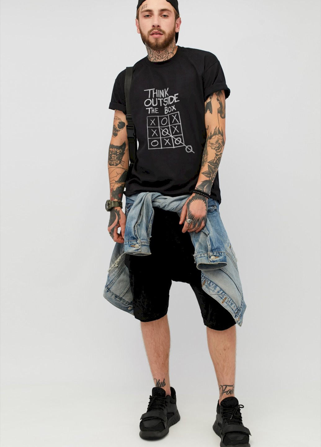 Чорна футболка чоловіча YAPPI